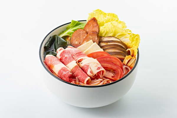 鲜菇番茄牛肉米线_调整大小.jpg